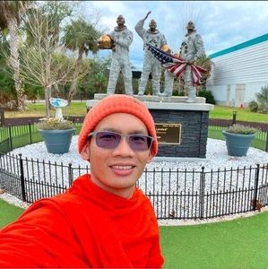 Meet your Posher, Thiti